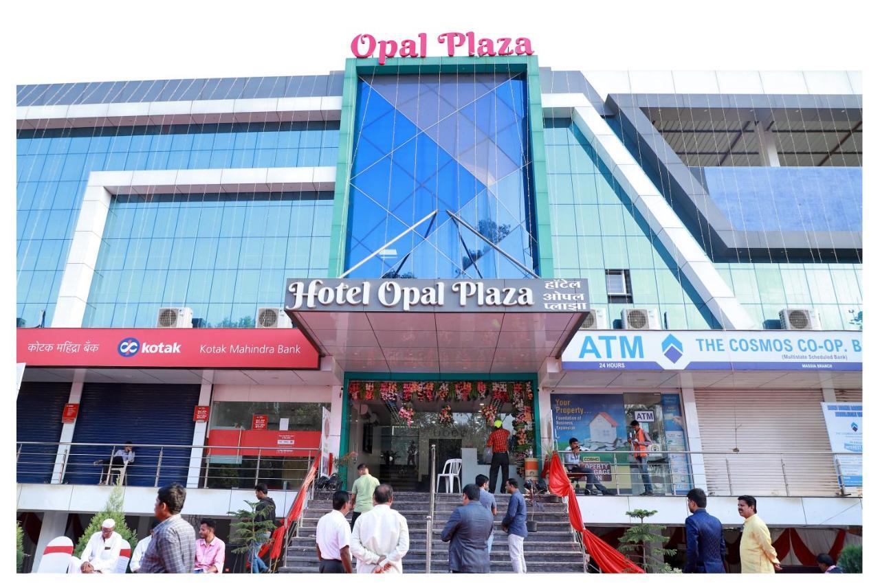 Hotel Opal Plaza Executive Waluj Buzurg Exterior foto